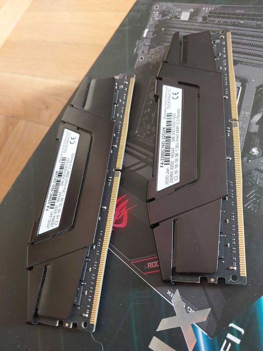 32GB 3200Mhz CL16 - G.Skill Ripjaws, Kingston Fury, Corsair Vengance