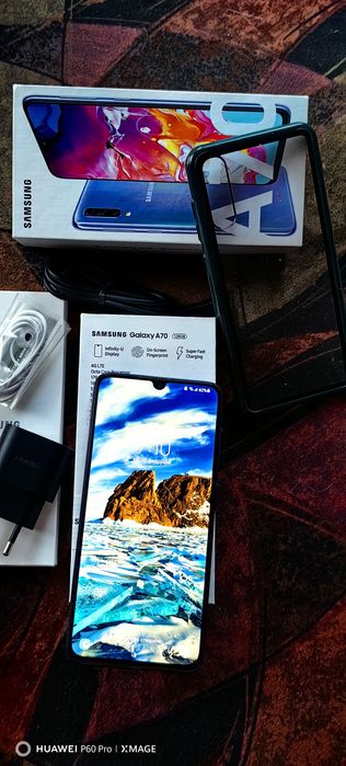 SAMSUNG GALAXY A70-Състояние като от магазина.Пълен комплекти