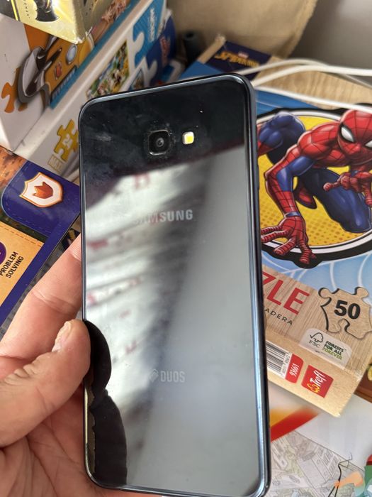Samsung  J4+cu incarcator si cablu
