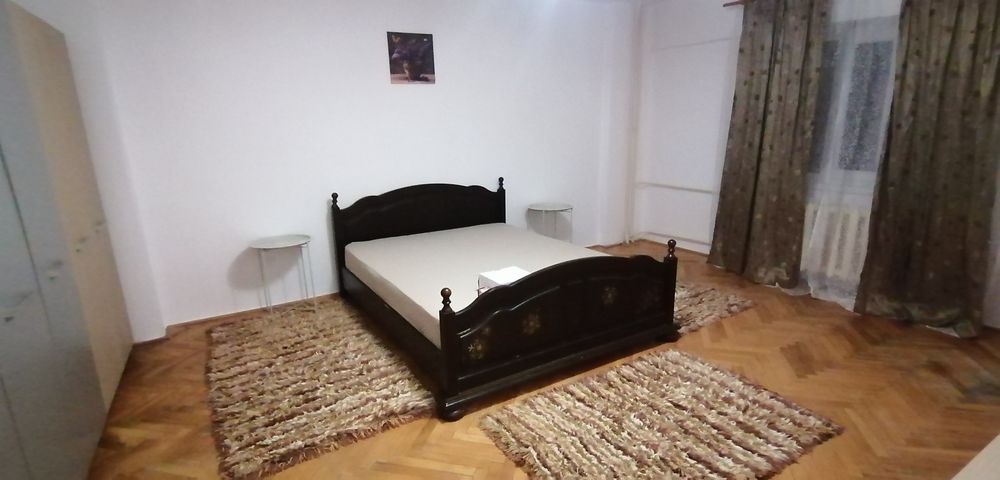 Închiriez garsonieră