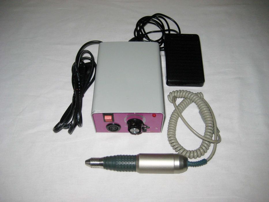 Аппарат для маникюра и педикюра оригинал работает отлично без проблем!