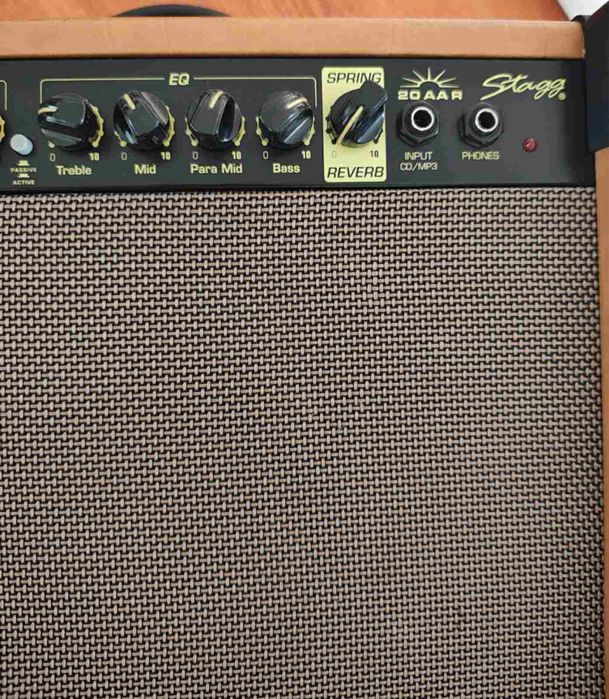 Усилвател с два микрофона