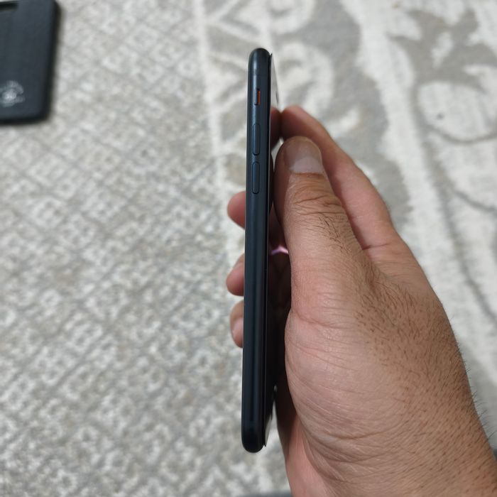 IPhone SE 3 (EAC 99%)