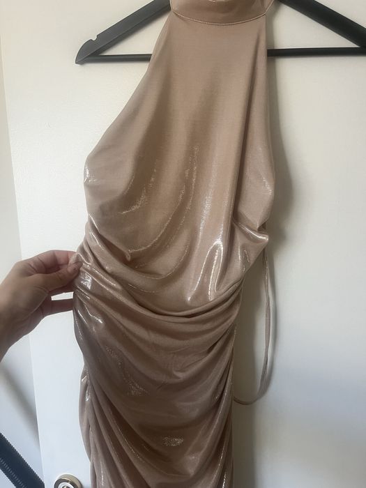 Елегантна рокля