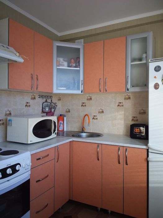 Продаётся 2- комнатная на КШТ