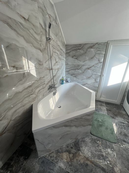 Vând căzi de baie – diverse modele și dimensiuni