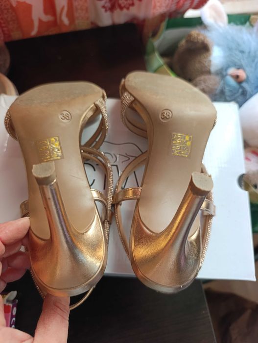 Официални обувки