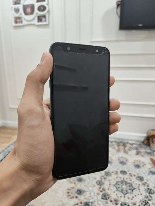 Продам samsung a6+, торг есть