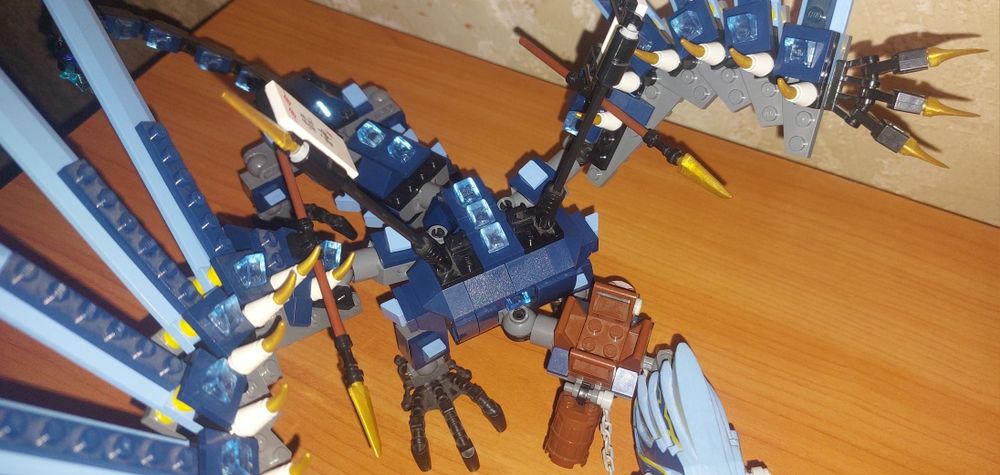 Lego Ninjago 2521 "Lightning Dragon Battle"
