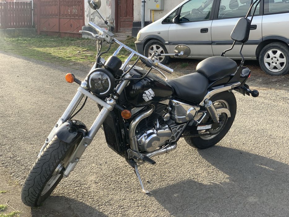 Motocicletă Suzuki Marauder 800 cmc – Gata de Aventură!