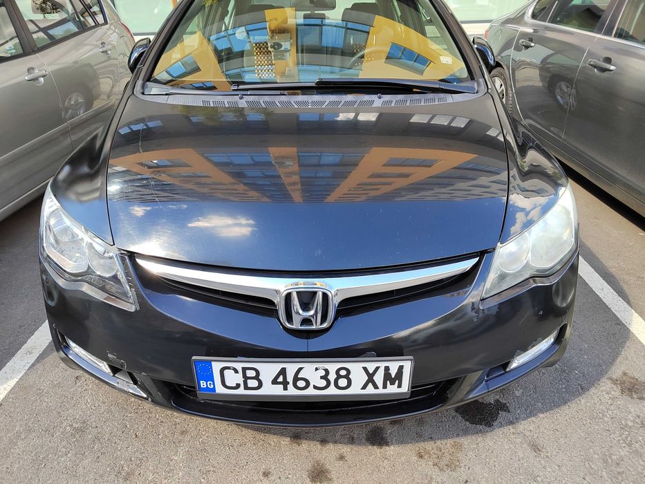 Продавам Honda Civic hibrid