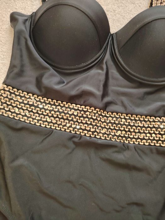 Продам купальник