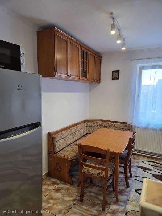 Închiriez apartament cu 3camere