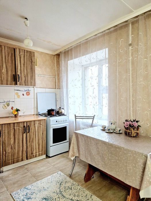 Сдам посут КАНДЕР  1 ком школьник