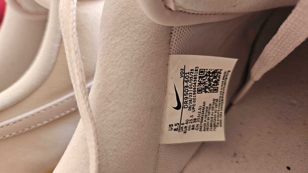 Nike Air Force 1 женски обувки маратонки 40 номер като нови