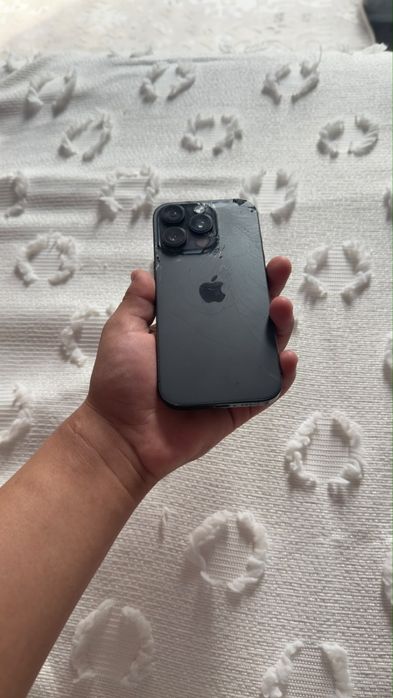 Iphone 16 pro black