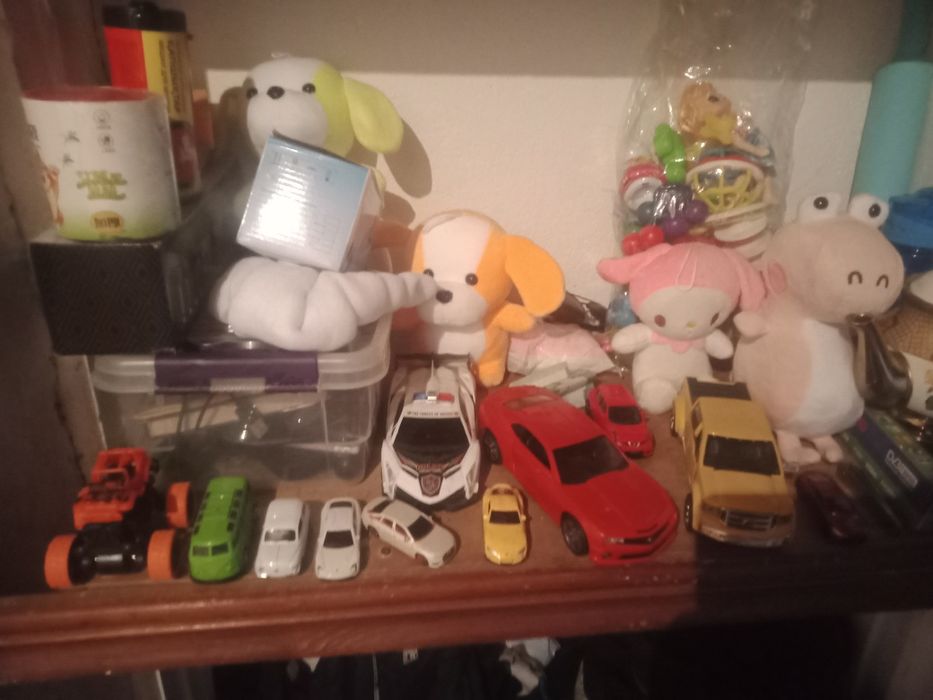Продам игрушки машинки