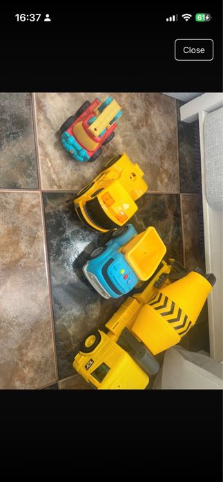 Jucarii de mai multe feluri plusuri si masini