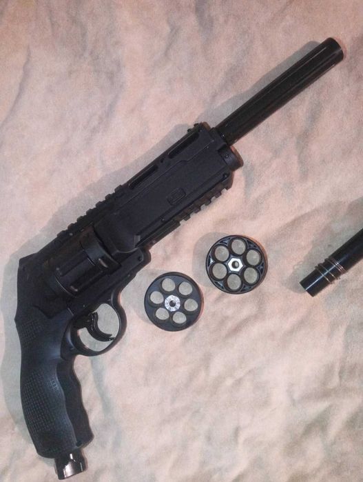 Револвер TR50L 50cal/лазер + ъпгрейд цев с удължител от Z-ram/Еърсофт.