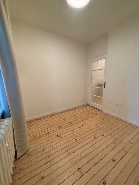 Дава се под наем Двустаен апартамент в София, Иван Вазов - 65 кв.м за 700 € - Снимка #2