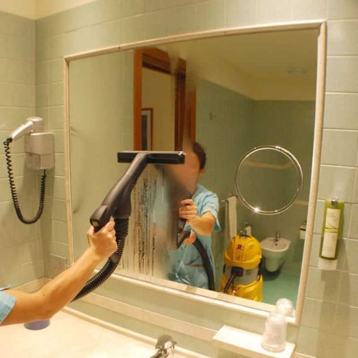 Firma de curāțenie cu aparate profesionale  şi produse  Eco .