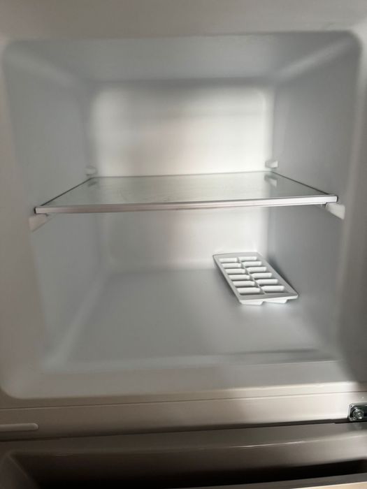 Продаю холодильник Leadbros Hd172S