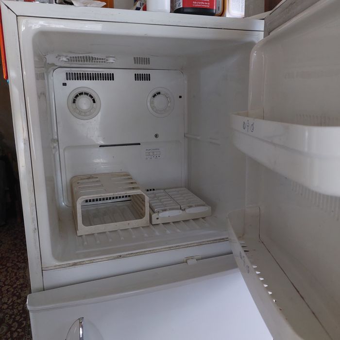 Холодильник б/у на запчасти