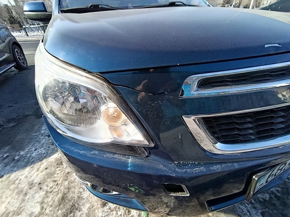 Машину продам ...