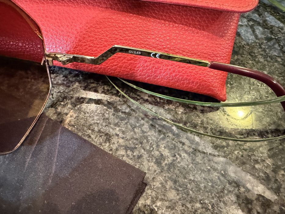 Дамски слънчеви очила GUESS