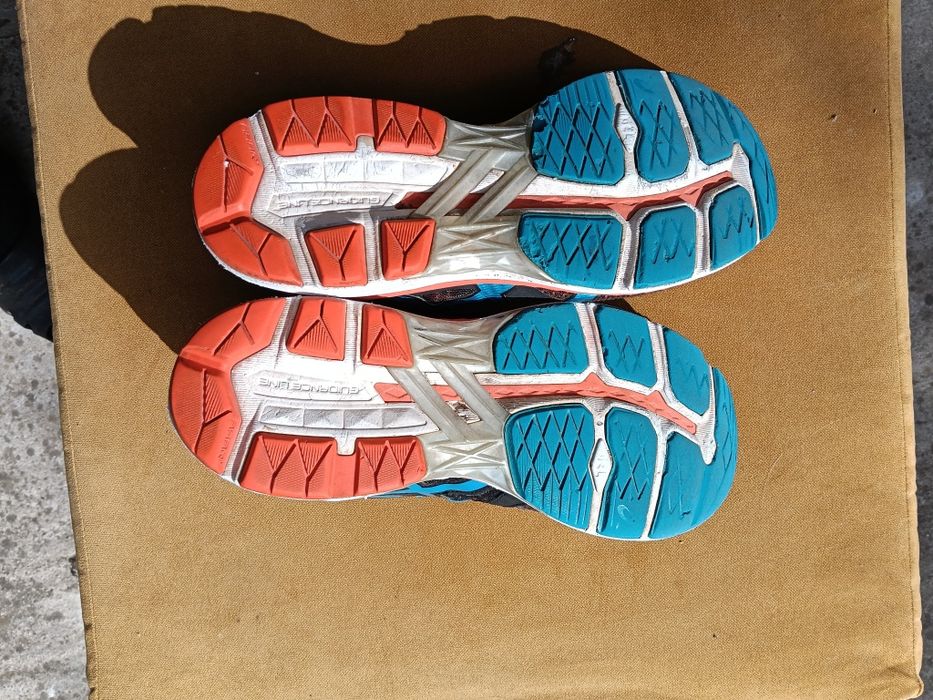 Adidasi Alergare / Running ASICS GT-2000  – Marimea 42.5 (27 cm) – Stare Foarte Buna