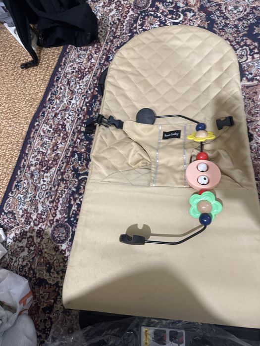 Шезлонг и кенгуренок