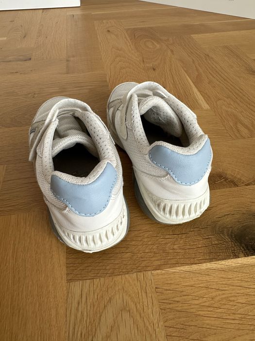 маратонки Geox в много добро състояние, номер 30