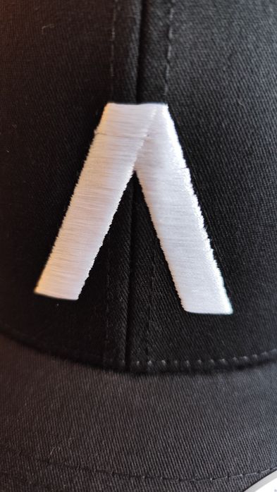 Șapcă Yupoong The Classics SNAPBACK editie speciala