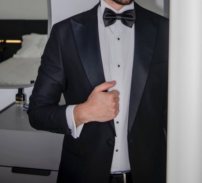 Мъжки елегантен костюм (тип:смокинг)