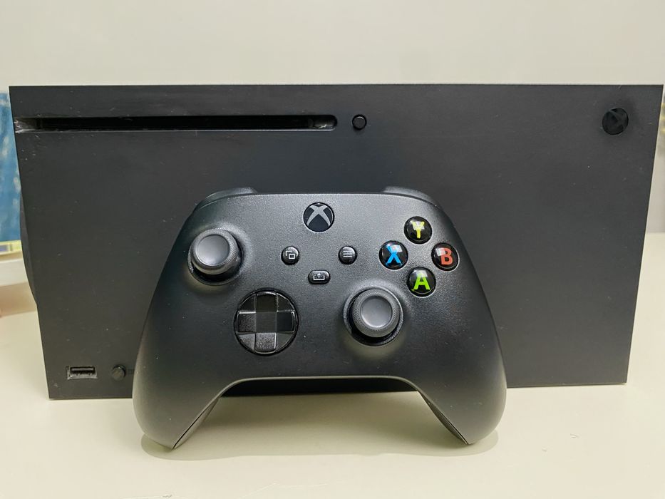 Xbox series X в хорошем состояний