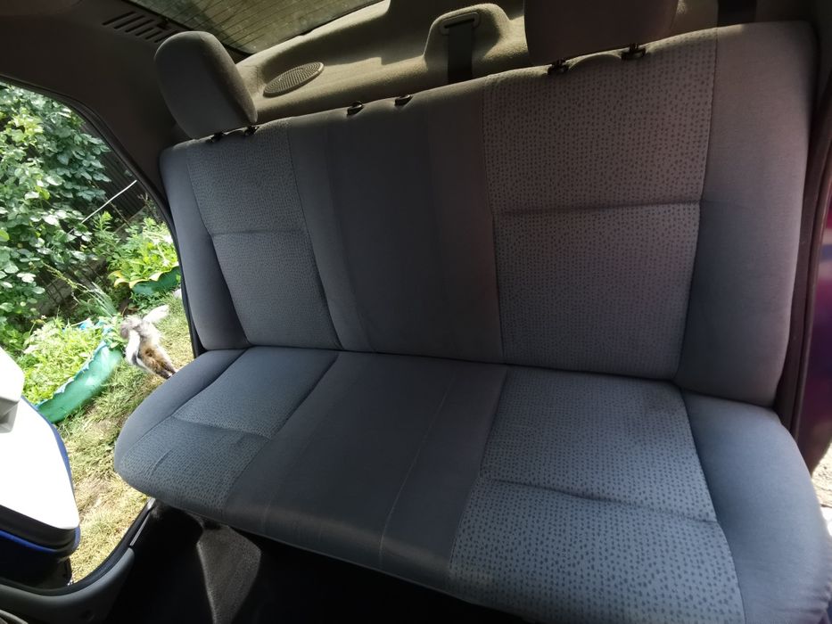 **Curățare profesională canapele și tapițerii – la domiciliu**