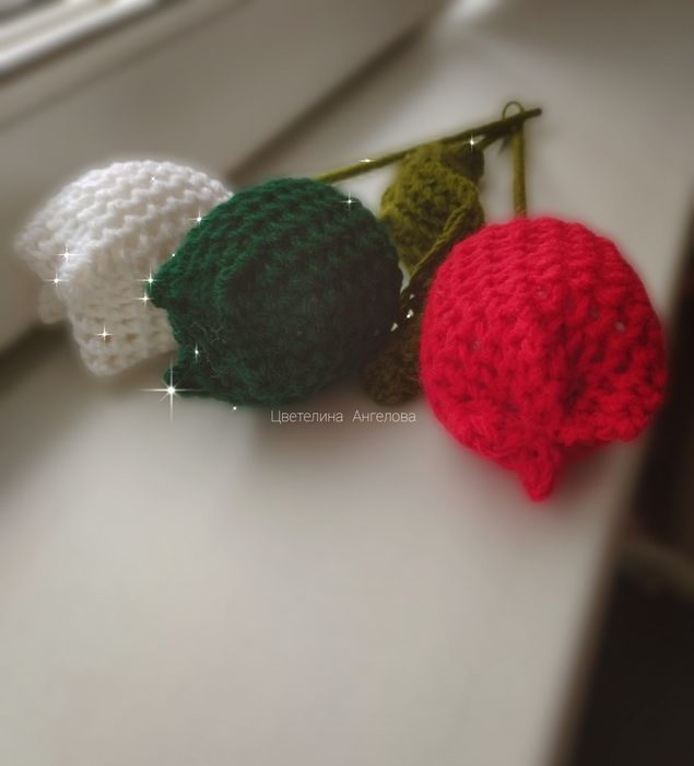 Плетени лалета в букет