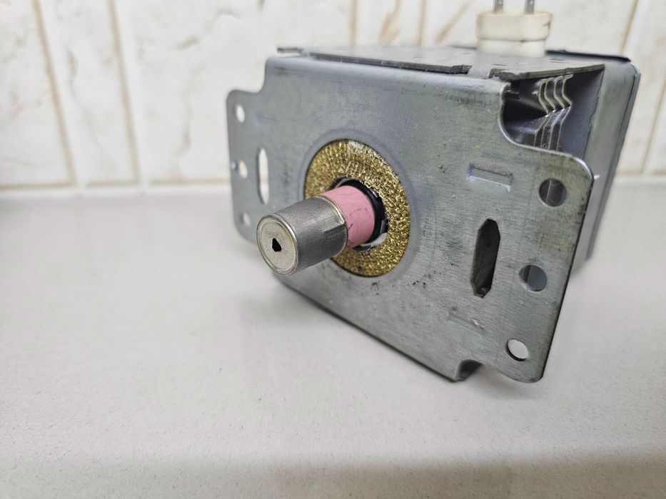 Продам магнетрон от микроволновки