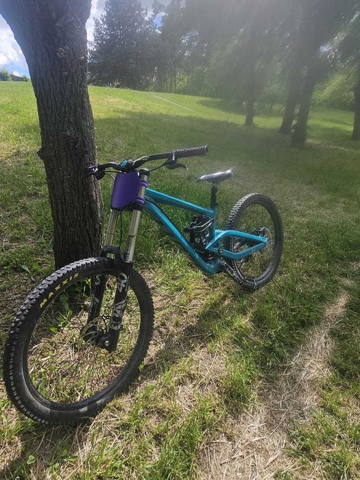 Bicicletă downhill Scott Gambler 720, model 2019
