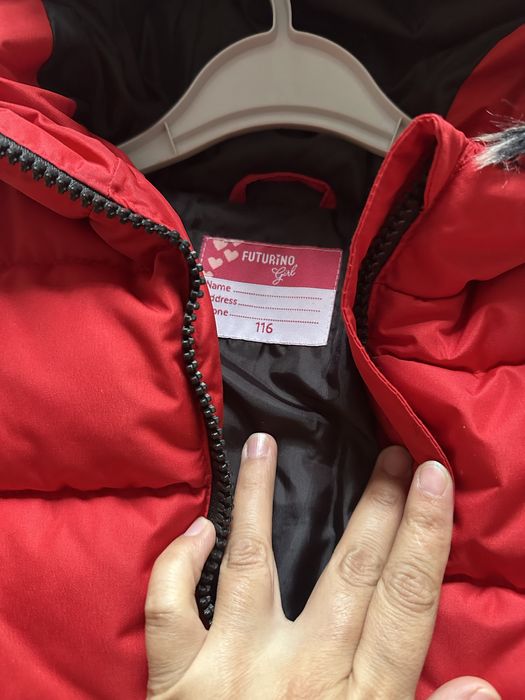 Продам куртку на девочку 116 размер