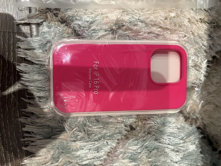 Калъф за iPhone 16 pro-нов