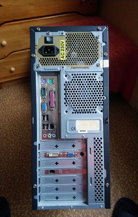 Компютър Intel 2х2,53гхц/RAM 4gb/ SSD-128gb/WIn10