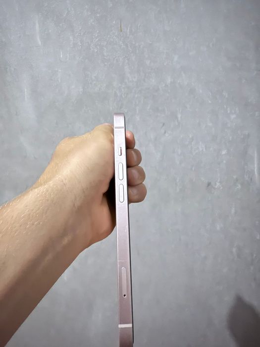 Айфон 13 сатылады