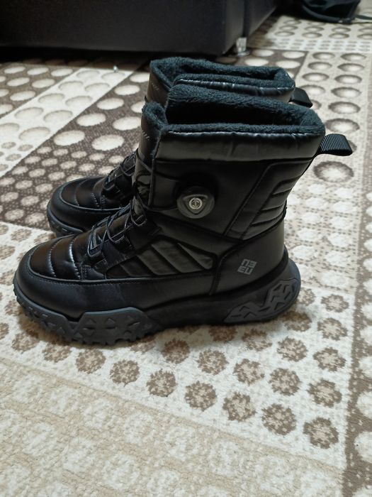 Ботинки зимние новые