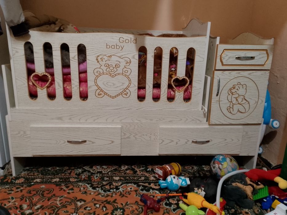 Bolalar mebeli yangi