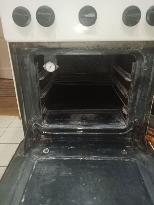 Газовая плита рабочая продается