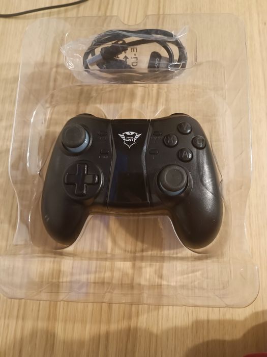 Gamepad (controller gaming) TRUST BOSI GXT590