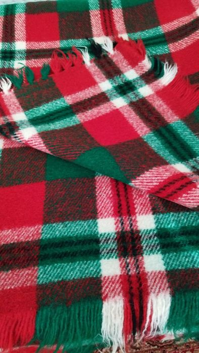 Чисто нови родопски одеала 150/200см., китеник 2 броя