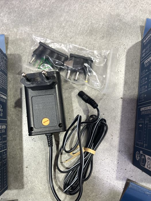 Incarcator universal Ansmann 3-12 v