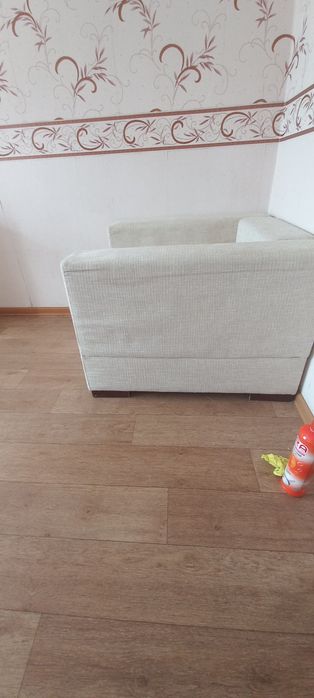 Продам диван с креслом
